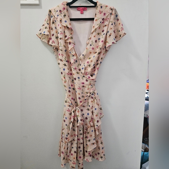 Like new Betsey Johnson sz.8 pink chiffon ruffled printed wrap dress. - Picture 2 of 12